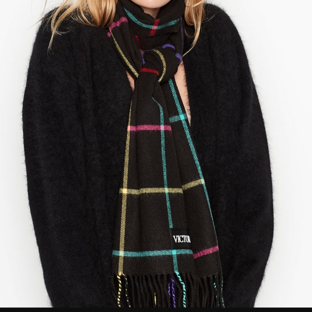 NIP Victoria's Secret Window Pane Scarf VS